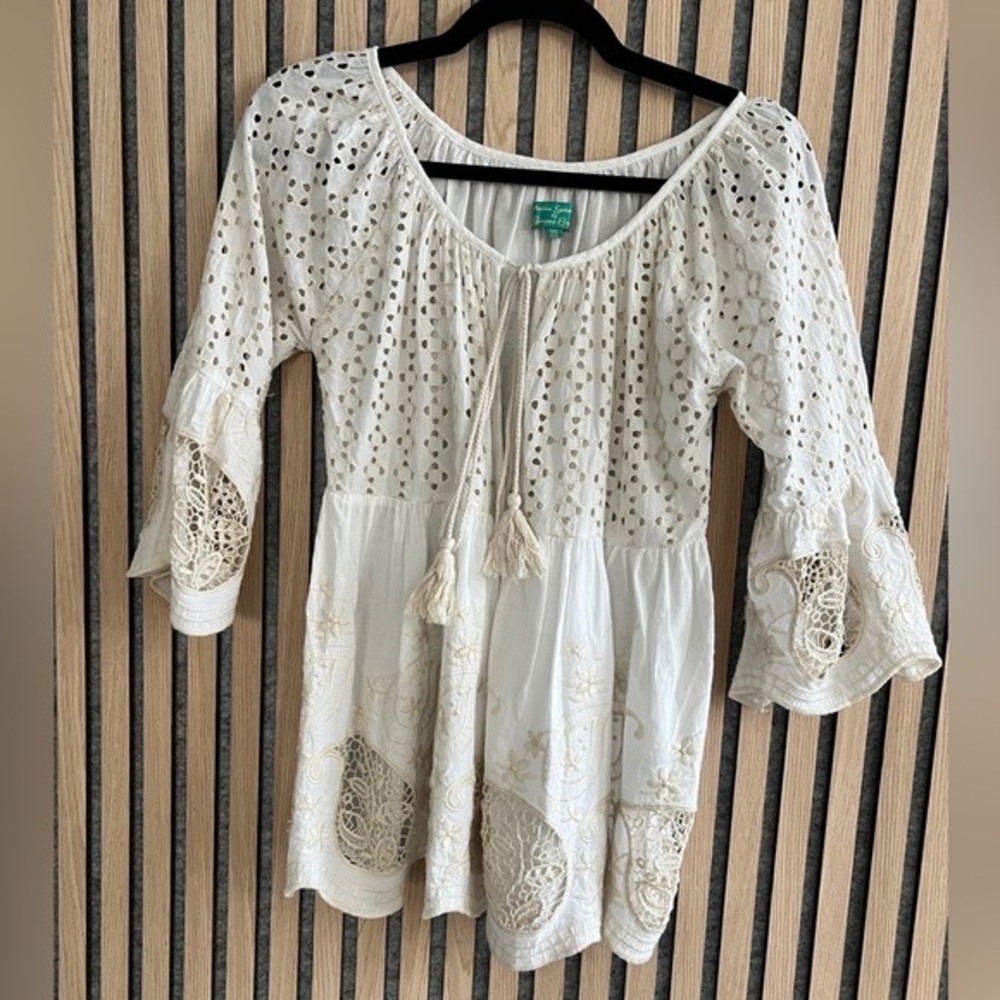 Antica Sartoria- Elegant Cream Eyelet and Lace Top tassel tie closure - Small